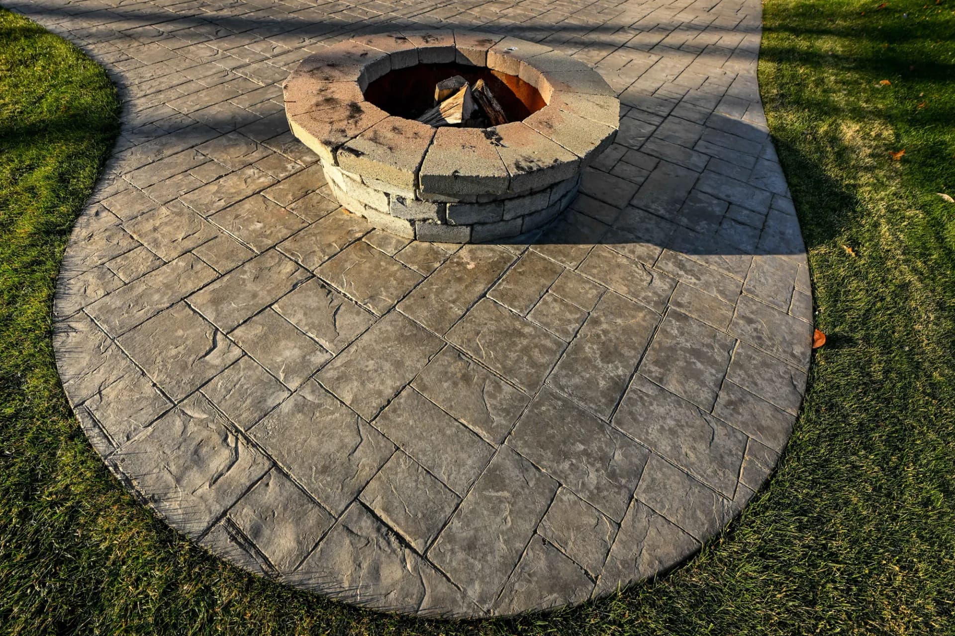 Stamped concrete patio with decorative pattern